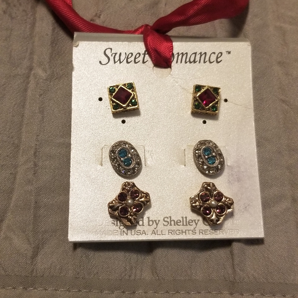New Boutique Stud Earrings